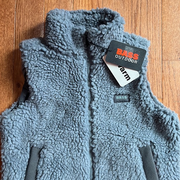 NWT Bass Outdoor Sherpa Vest size small - Picture 3 of 11
